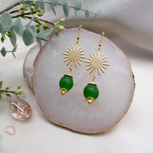 Load image into Gallery viewer, Recycled Glass Radiant earring - Fern Green
